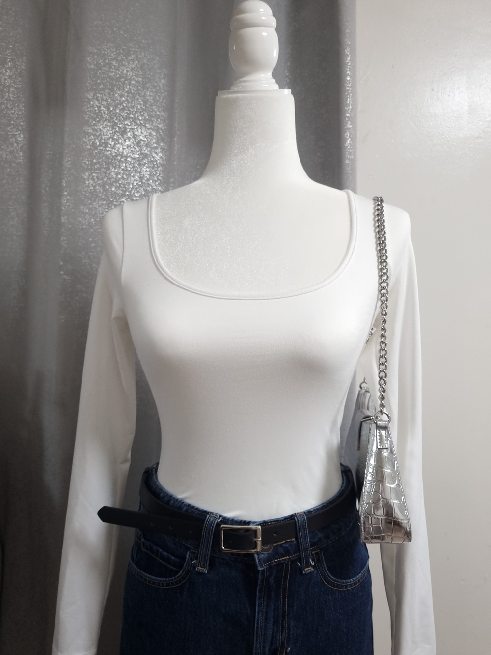 Aéropostale Buttery Soft Seamless White Scoop Neck Long Sleeve Top XS